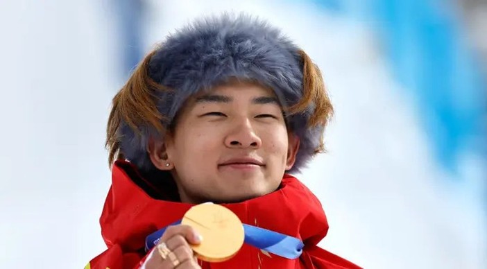 La Cina si sblocca a Milano-Cortina, primi ori con snowboard e freestyle La Cina si sblocca a Milano-Cortina, primi ori con snowboard e freestyle
