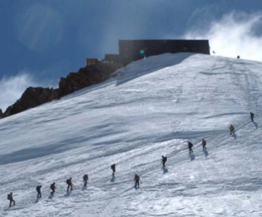 Ritrovati i corpi di due alpinisti belgi scomparsi nel 1992, identificati grazie al Dna Ritrovati i corpi di due alpinisti belgi scomparsi nel 1992, identificati grazie al Dna