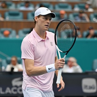 Più forte della pioggia e di Lehecka, Sinner vince a Miami: è Sunshine Double