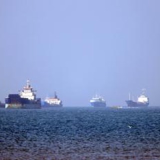 Iran, prime petroliere di Teheran lasciano l'area del Golfo dopo blocco Usa Iran, prime petroliere di Teheran lasciano l'area del Golfo dopo blocco Usa