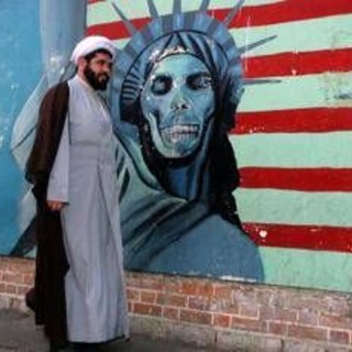 Iran, ministro degli Esteri sente capo Aiea: "Arrivare a intesa sostenibile". Pressing Usa su Trump per non attaccare