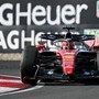Ferrari, tensione Leclerc-Hamilton in Cina. Il sorpasso che fa infurirare Charles Ferrari, tensione Leclerc-Hamilton in Cina. Il sorpasso che fa infurirare Charles