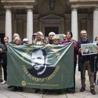 Alberto Trentini da un anno in carcere in Venezuela, la madre: "Il governo si è speso poco per mio figlio" Alberto Trentini da un anno in carcere in Venezuela, la madre: "Il governo si è speso poco per mio figlio"
