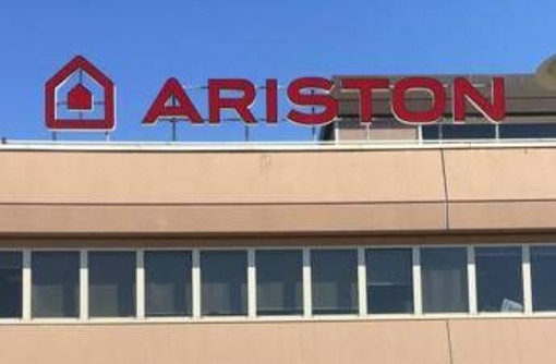 Riello torna in mani italiane, Urso: "Con Ariston si rafforza il Made in Italy" Riello torna in mani italiane, Urso: "Con Ariston si rafforza il Made in Italy"