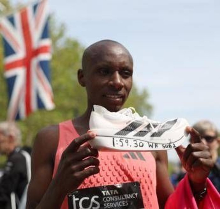 "Due fette di pane, miele e tè": Sawe e la (normale) colazione prima del record del mondo in maratona