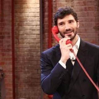 Affari Tuoi, puntata record: accetta l'offerta (dopo pochi minuti) e torna a casa con 15 mila euro Affari Tuoi, puntata record: accetta l'offerta (dopo pochi minuti) e torna a casa con 15 mila euro