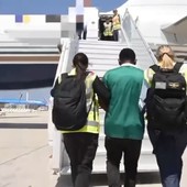 Contrasto all’immigrazione clandestina, espulsi 32 cittadini nigeriani Contrasto all’immigrazione clandestina, espulsi 32 cittadini nigeriani