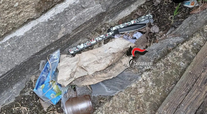 14enne ferito a scuola con un coltello, due minori denunciati a Napoli