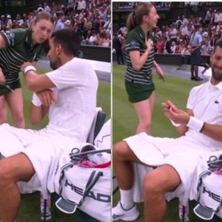 Wimbledon, lo scherzo di Djokovic e la raccattapalle trema Wimbledon, lo scherzo di Djokovic e la raccattapalle trema