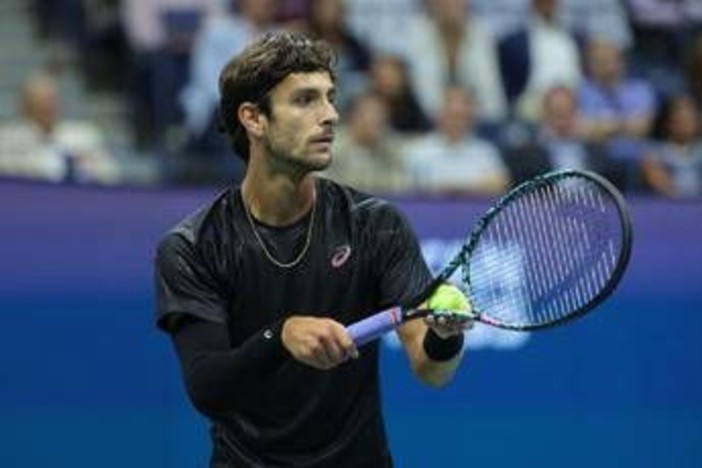 Musetti, debutto ok a Shanghai: Comesana ko in due set Musetti, debutto ok a Shanghai: Comesana ko in due set