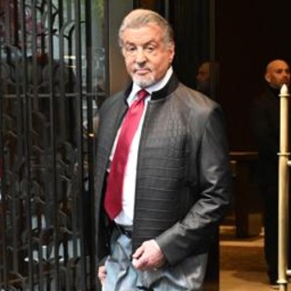 Sylvester Stallone compie 80 anni, dall’Adriana di Rocky al Vietnam di Rambo: tutte le sue scene cult Sylvester Stallone compie 80 anni, dall’Adriana di Rocky al Vietnam di Rambo: tutte le sue scene cult