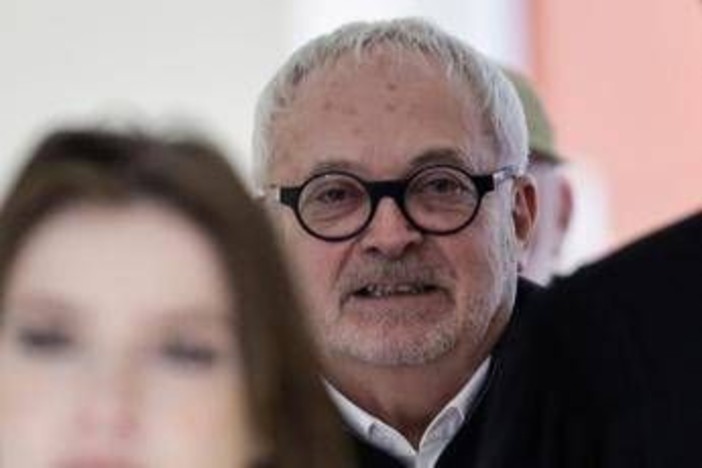 Francia, 4 anni a ex senatore Guerriau: ha drogato collega per usarle violenza