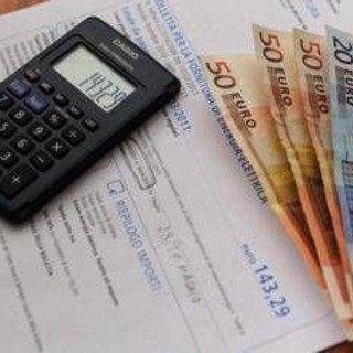 Ora solare, impatto +24% consumi energetici: ecco come alleggerire la bolletta