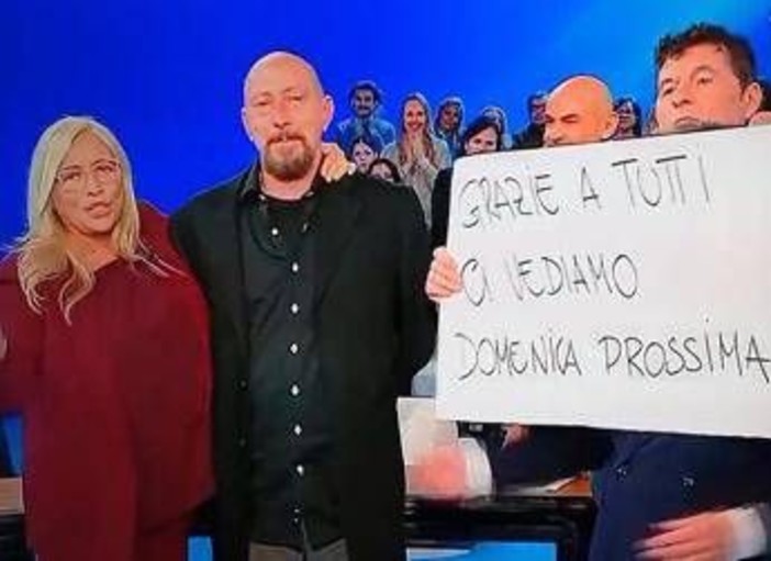 Domenica In, Mara Venier sbotta con Teo Mammucari: "Sei un pirla"