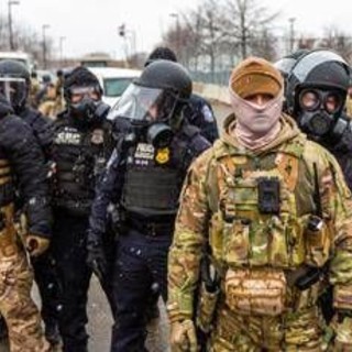 Minneapolis, Pretti ucciso da agenti. I genitori: "Bugie da Trump"