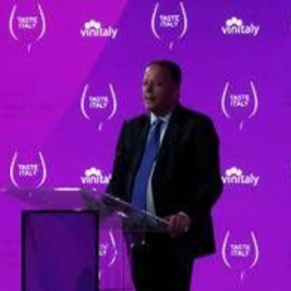 Vino, Bricolo (Veronafiere): "Asset a sostegno dell'export, a fianco delle aziende" Vino, Bricolo (Veronafiere): "Asset a sostegno dell'export, a fianco delle aziende"