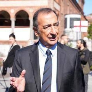 Milano, Sala: "Preoccupazione altissima, poche forze dell'ordine in piazza"