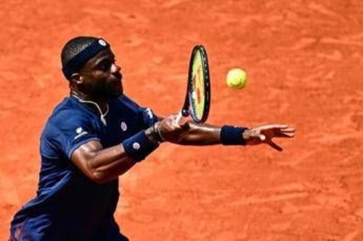 Roland Garros, rissa sfiorata tra Tiafoe e Faria: "Ti credi un duro?"