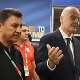 Infantino elogia l'Iran ai Mondiali, il ct e il capitano Taremi replicano: "Trattati malissimo"