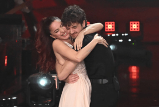 Ballando, il gesto della madre di Andrea Delogu per Nikita Perotti: il retroscena che fa pensare Ballando, il gesto della madre di Andrea Delogu per Nikita Perotti: il retroscena che fa pensare