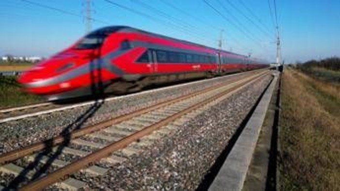 Danneggiata linea ferroviaria del Brennero, treni in ritardo di oltre un'ora