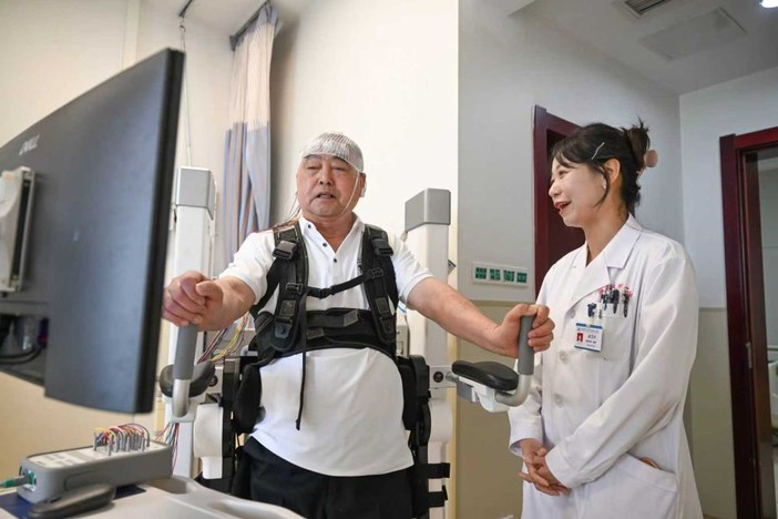 In Cina la prima piattaforma medica per il Parkinson basata sull’IA In Cina la prima piattaforma medica per il Parkinson basata sull’IA
