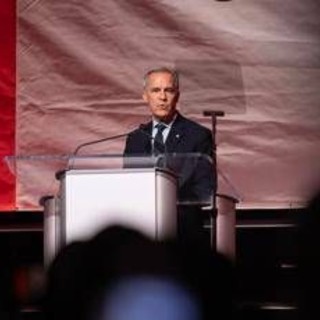 Canada, incendio in una base militare in Alberta: "Ci sono vittime e feriti"