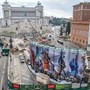 Roma, al cantiere di piazza Venezia la terza opera di 'Murales' Roma, al cantiere di piazza Venezia la terza opera di 'Murales'