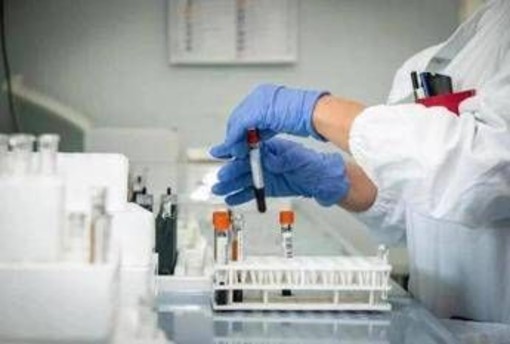 Cancro ovarico, pazienti: "Farmaco rimborsato ma test per accedervi non per tutti" Cancro ovarico, pazienti: "Farmaco rimborsato ma test per accedervi non per tutti"