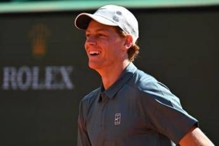 Sinner oggi debutta a Montecarlo, sfida con Humbert: orario e come vedere match in tv