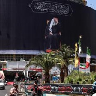 Iran-Usa, "consiglieri Trump sorpresi da annuncio accordo ancora in fase di discussione": il retroscena. Alt di Teheran sul Libano